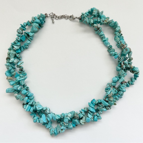 Vintage Triple Strand Turquoise Chip Torsade Necklace - Picture 6 of 9